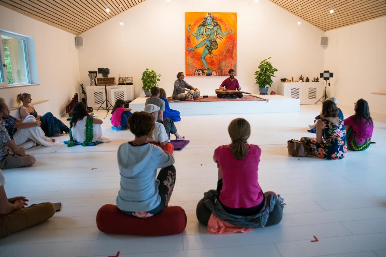 Sanskriti Hotel Scionzier Eksteriør billede